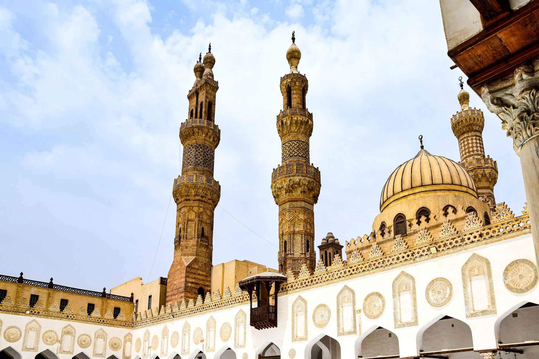 Les grandes mosquées : al-Azhar, al-Hussein et Ibn Touloun