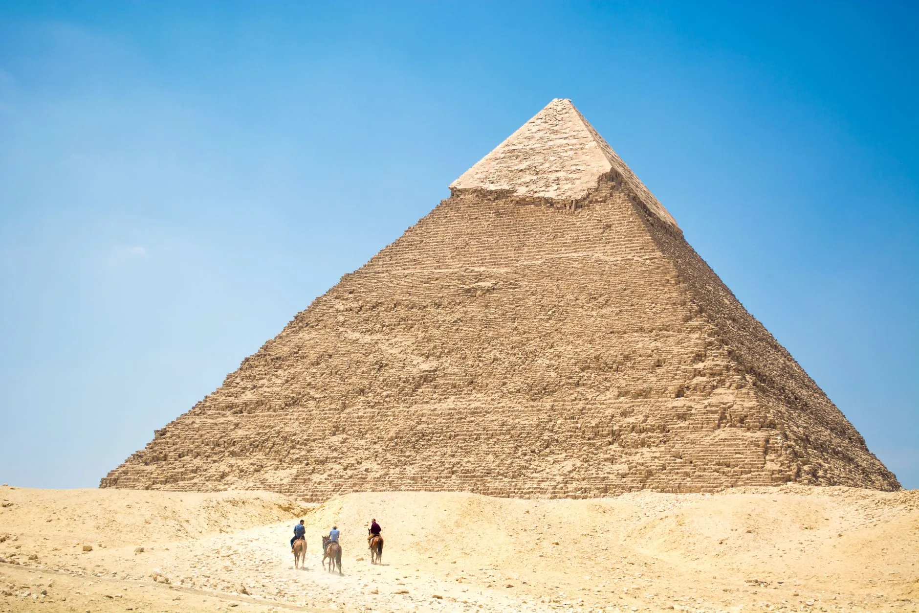 La pyramide de Khéops : faut-il y entrer ?
